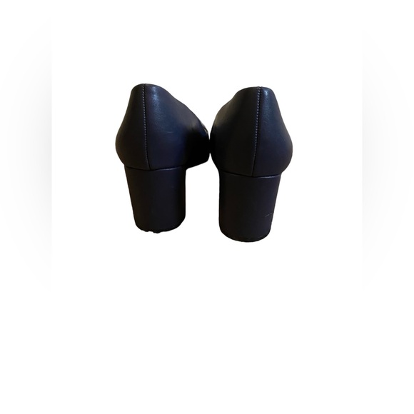 Naturalizer Navy Blue Heels - Picture 5 of 5